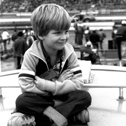 Earnhardt, Jr. Turns Back on Senior