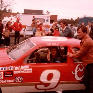 Car 9, Bill Elliott