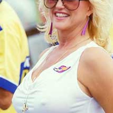 Linda Vaughn