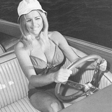 Linda Vaughn