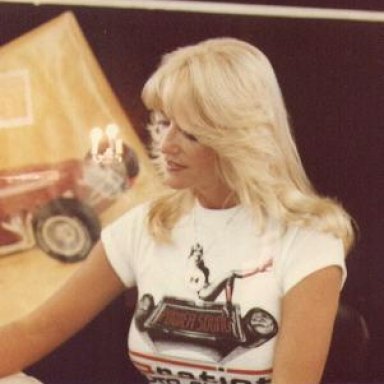 Linda Vaughn