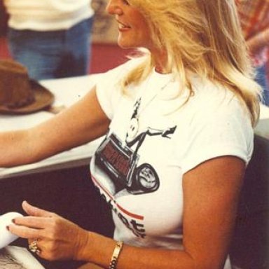 Linda Vaughn