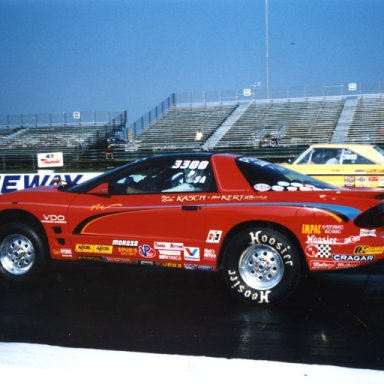 INDY_2000_COMINGOFF