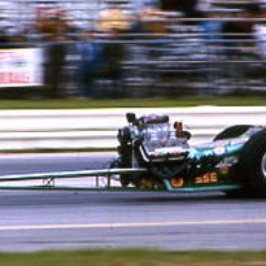 FRONT_ENGINE_DRAGSTER_AT_70