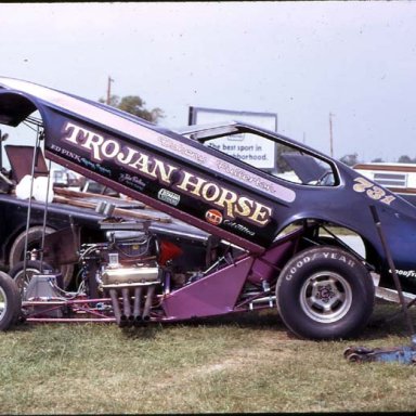 TROJAN_HORSE_FUNNY_CAR_PITINDY