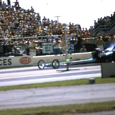 BURN_OFF_TOP_FUEL_70_INDY