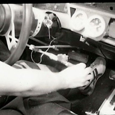 TK3300_SS_NA_INSIDE_VIEW_OF my hand brake