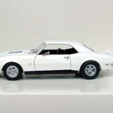 1_18die-cast _CAMARO_#2 redone by -BUD