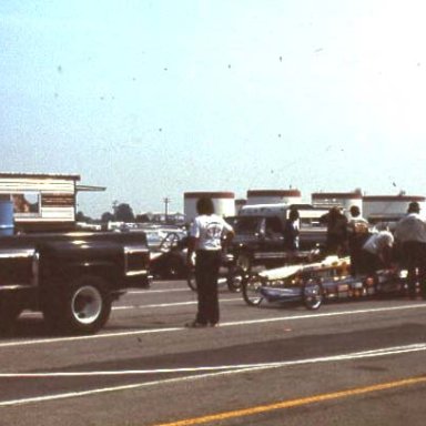 STAGING_LANES_75_INDY_TOP_FUEL