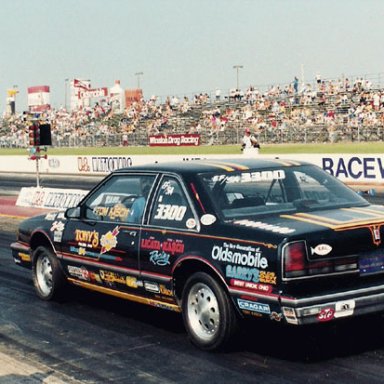 89_INDY_TK3300 FWD OLDS while NHRA tv tapes show