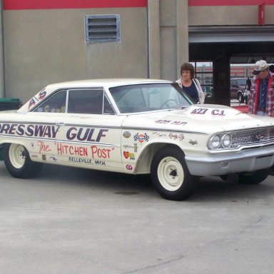 EXPRESSWAY GULF 63 FORD