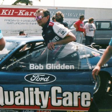 BOB_GLIDDEN_IN_STAGING_95_S