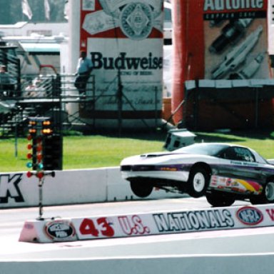 97INDY_FRANK_WEAVER_WHEELSTAND