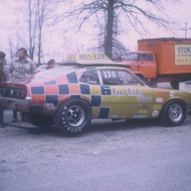 Eddie Schartman in pit 1971 dragway 42  photo by Todd Wingerter