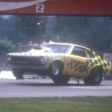 Eddie Schartman coming off at Dragway 42 1973  photo by Todd Wingerter