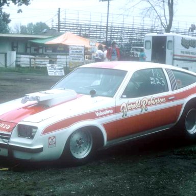 Harold Robinson dragway pit 1975 photo by Todd Wingerter