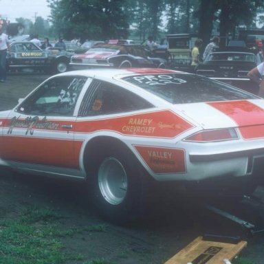 Harold Robinson pit 1975 photo by Todd Wingerter