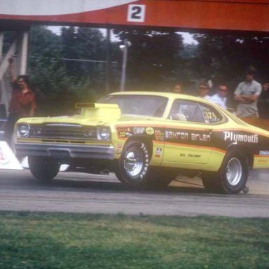 Arlen Vanke 1973 dragway 42 hard launch  photo by Todd Wingerter