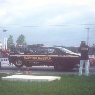 Mike Fons coming off at 1975 NHRA Springnts photo by Todd Wingerter