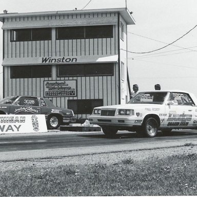 tk3300 vs Jerry Silvers 86 Central ss-stk race