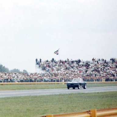 63 Vette vs AC Corba  1965 INDY