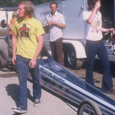 Jeb Allen in Dragway 42 pit 1972  photo by Todd Wingerter