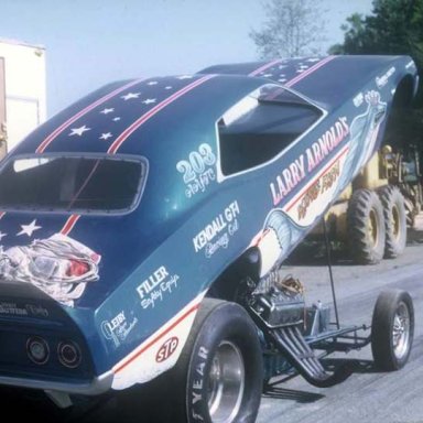 Larry Arnold 1972 Dragway 42 pit  photo by Todd Wingerter