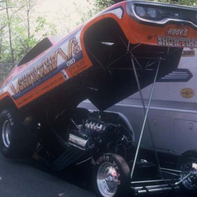 Tom Hoover in Dragway 42 Pit 1973  photo by Todd Wingerter