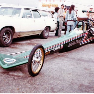 favorite Thing pit 1975 Gator - 1