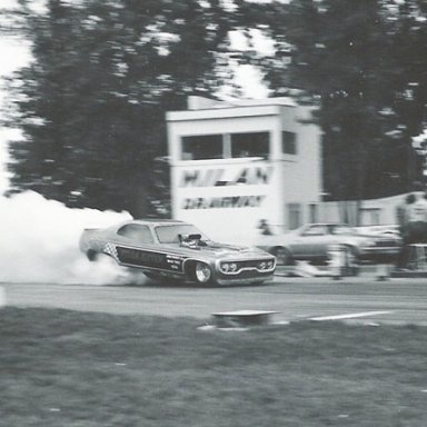 1973 Div 3 wcs at Milan Funy car Burnout