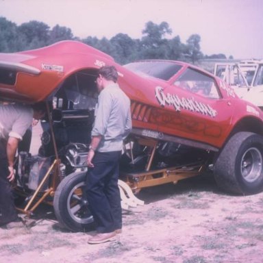 Aquarius Vette AA-gs Dragway 42 pit 1970  photo by Todd Wingerter