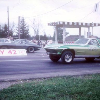 Banzai Vette B-g 1968 Dragway 42  photo by Todd Wingerter