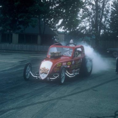 Danny Townsend burnout Dragway 42 1975  photo by Todd Wingerter