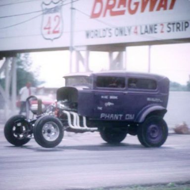 Mike Boone coming off 1970 Dragway 42 30-31 Ford  photo by Todd Wingerter