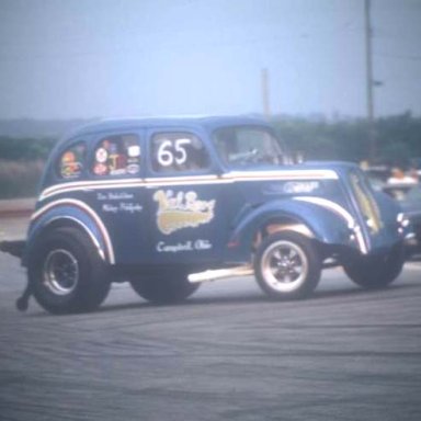 Kal Bros Anglia Gasser 1971 Quaker city   photo by Todd Wingerter