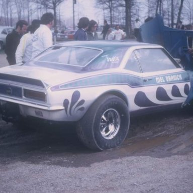 Mel Dragich 1972 Dragway 42 pit  photo by Todd Wingerter