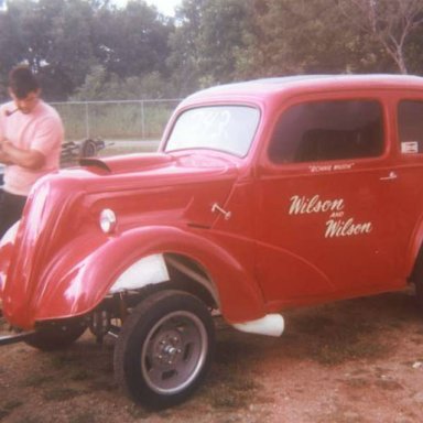 Wilson & Wilson Anglia 1967 Dragway 42 pit  photo by Todd Wingerter