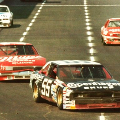Benny Parsons leads Bobby Allison