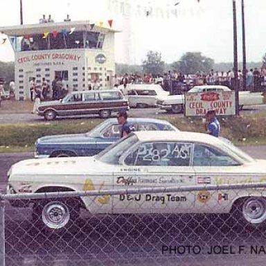 Harvey Tilton 62 409 BelAir vs Al Lewis 62 409 Impala in 1963 at 'Cecil County Drag-O-Way"-Photo by Joel Naprstek