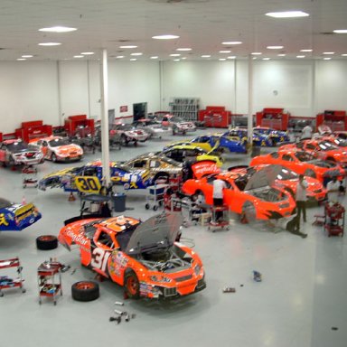 2004_0915RCR car shop