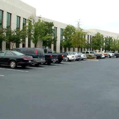 2004_0915 Roush car shop