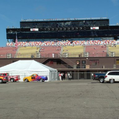 MIS GRANDSTANDS_FROM_PITS 6-05