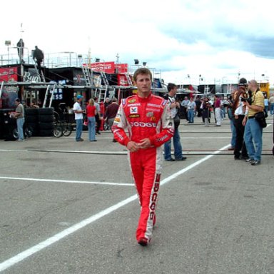 KASEY_KAHNE WALKING IN PITS MIS 6-05