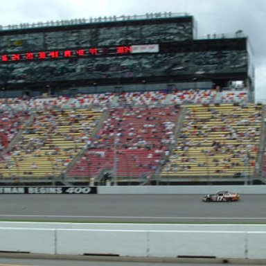 #17_MATT_KENSETH ON TRACK MIS 6-05